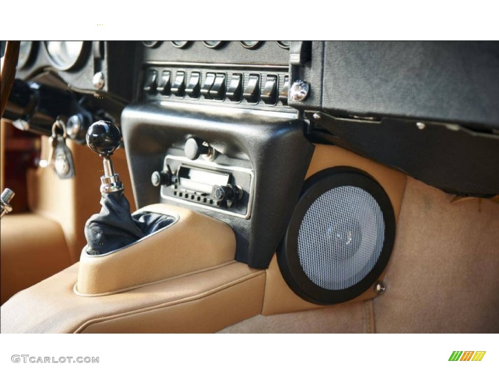1969 Jaguar E-Type XKE 4.2 Roadster Controls Photo #99487924