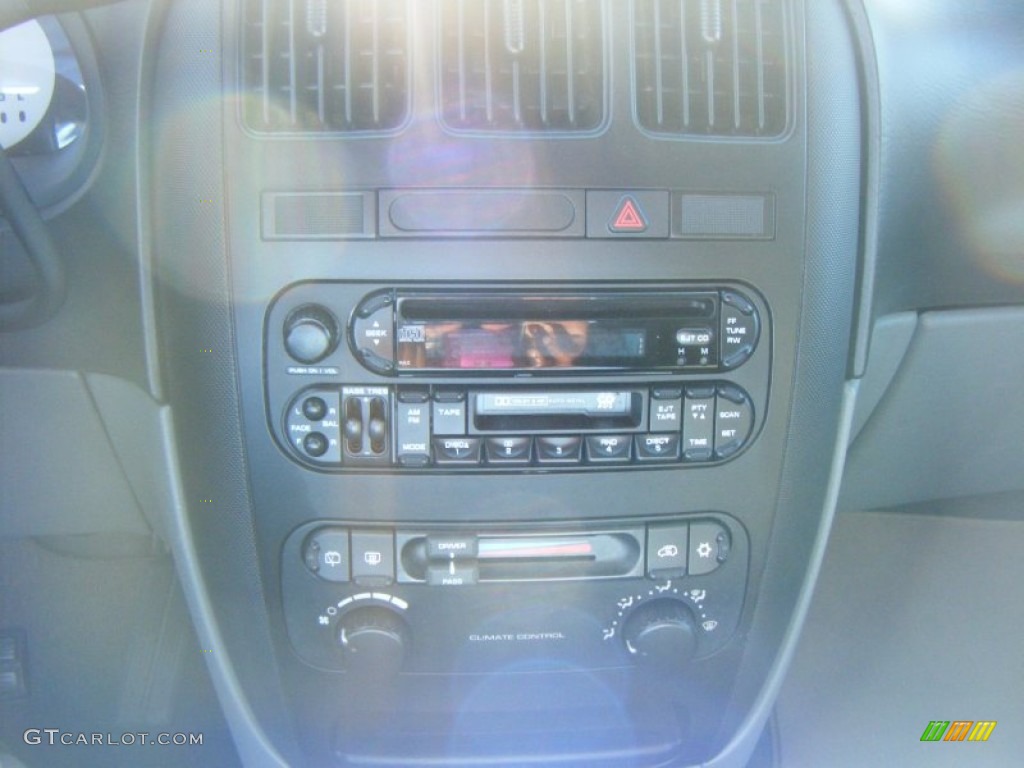 2004 Caravan SXT - Bright Silver Metallic / Medium Slate Gray photo #11