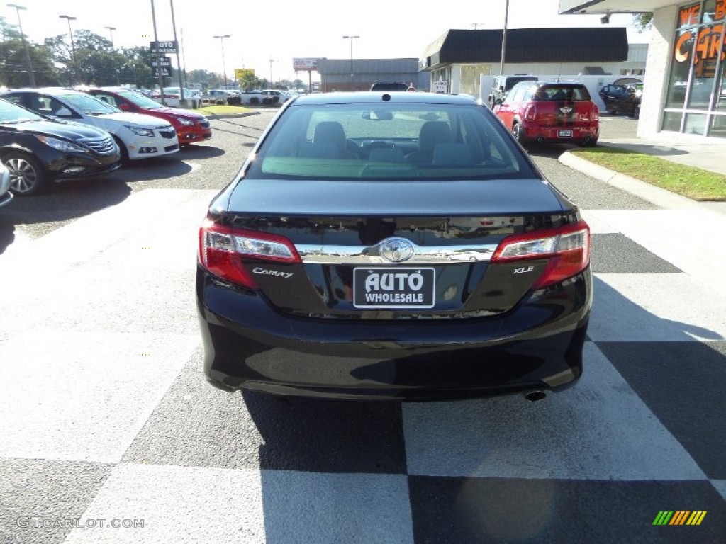 2013 Camry XLE - Attitude Black Metallic / Ash photo #4