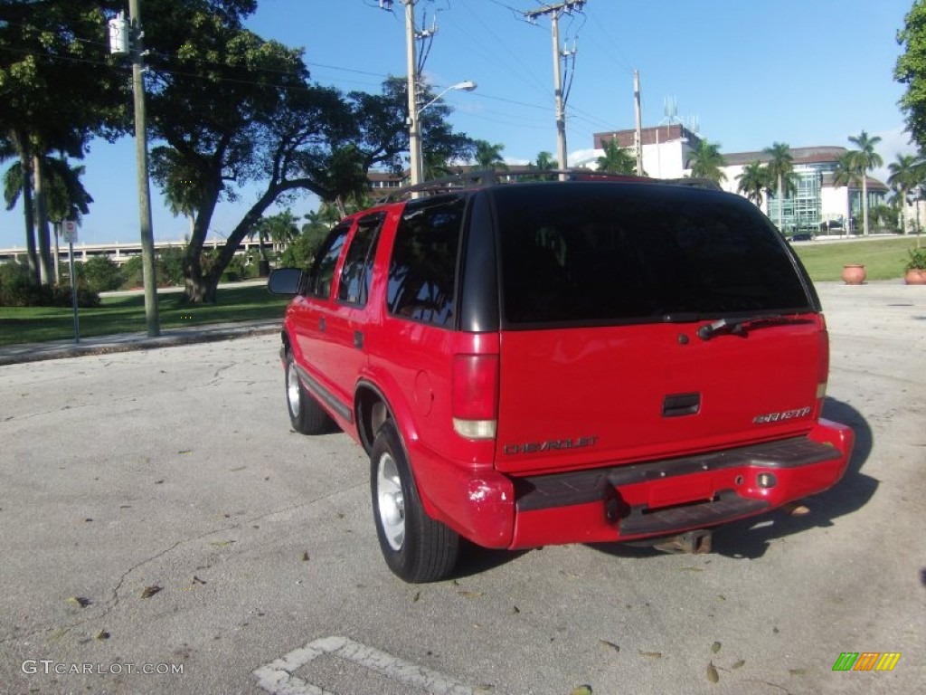 2000 Blazer LS - Victory Red / Medium Gray photo #3