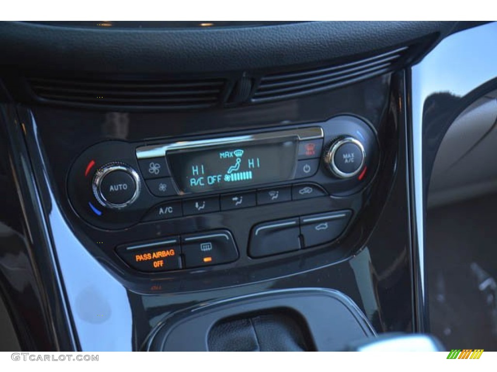 2015 Ford Escape Titanium Controls Photos