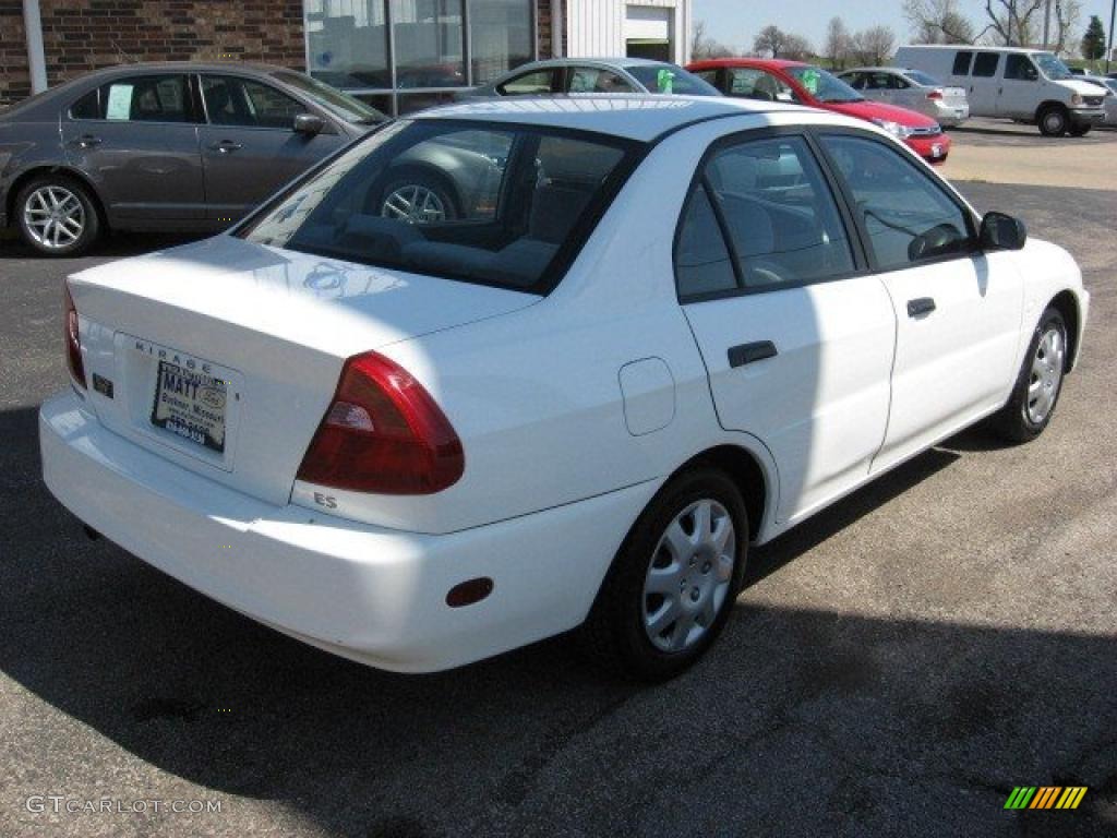 2001 Mirage ES Sedan - Innsbruck White / Gray photo #2