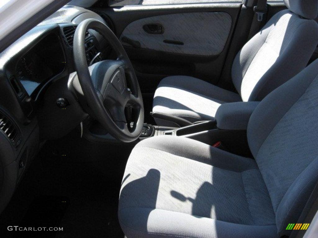 2001 Mirage ES Sedan - Innsbruck White / Gray photo #7