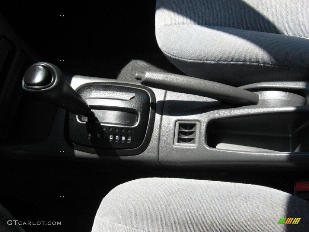 2001 Mirage ES Sedan - Innsbruck White / Gray photo #10