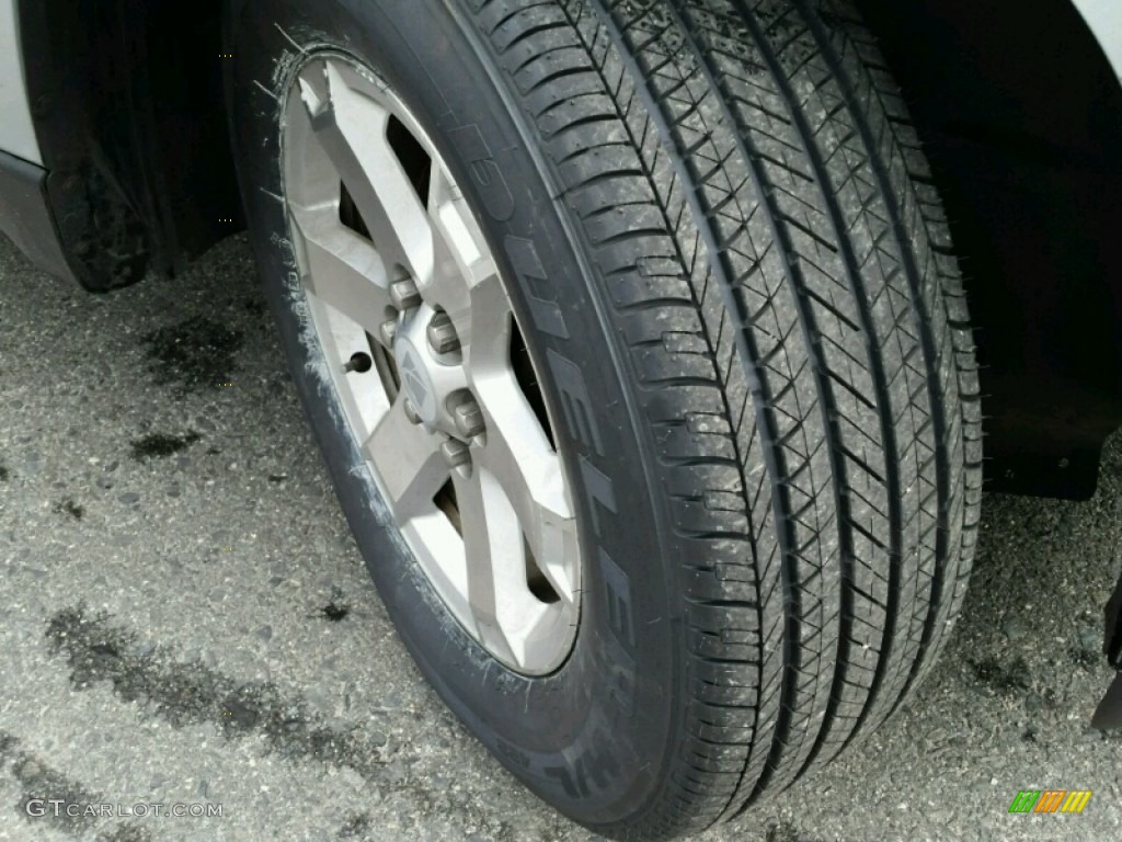 2009 Outlook XR AWD - Quicksilver / Black photo #2