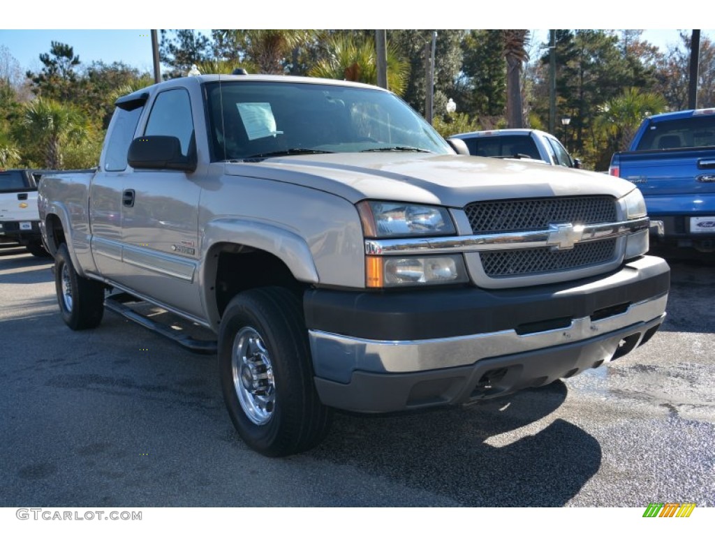 2004 Silverado 2500HD LS Extended Cab 4x4 - Silver Birch / Medium Gray photo #1