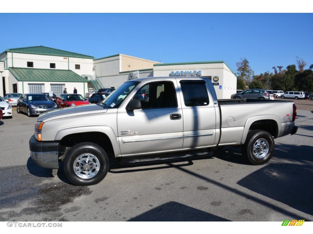 2004 Silverado 2500HD LS Extended Cab 4x4 - Silver Birch / Medium Gray photo #6