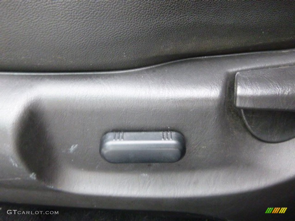 2012 Escape Limited V6 4WD - Ingot Silver Metallic / Charcoal Black photo #18