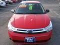 Vermillion Red - Focus SE Sedan Photo No. 5