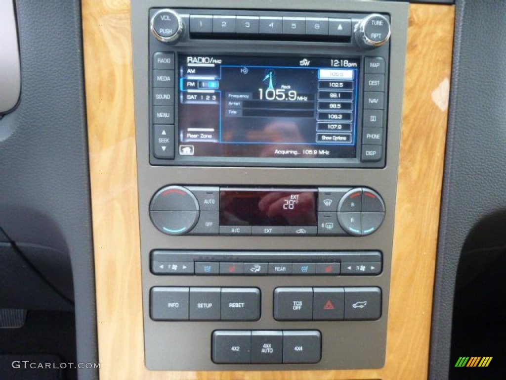 2014 Lincoln Navigator L 4x4 Controls Photo #99509581