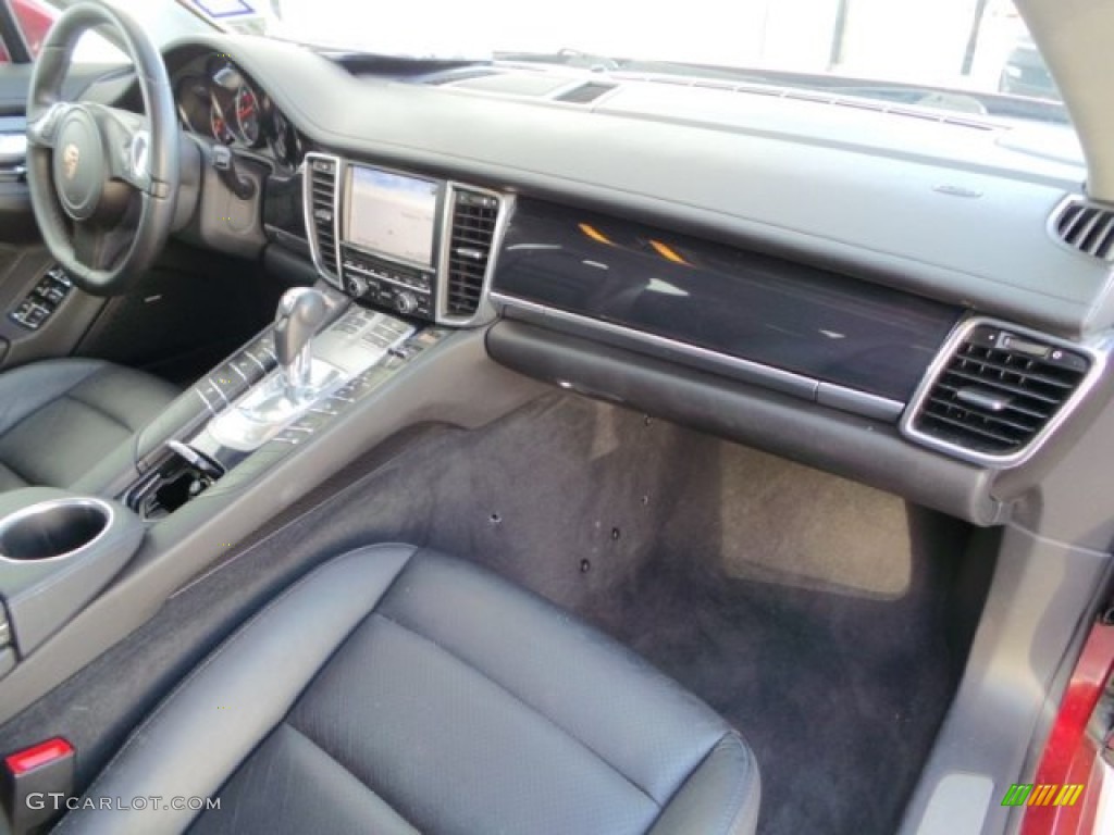 2011 Panamera 4 - Ruby Red Metallic / Black photo #40