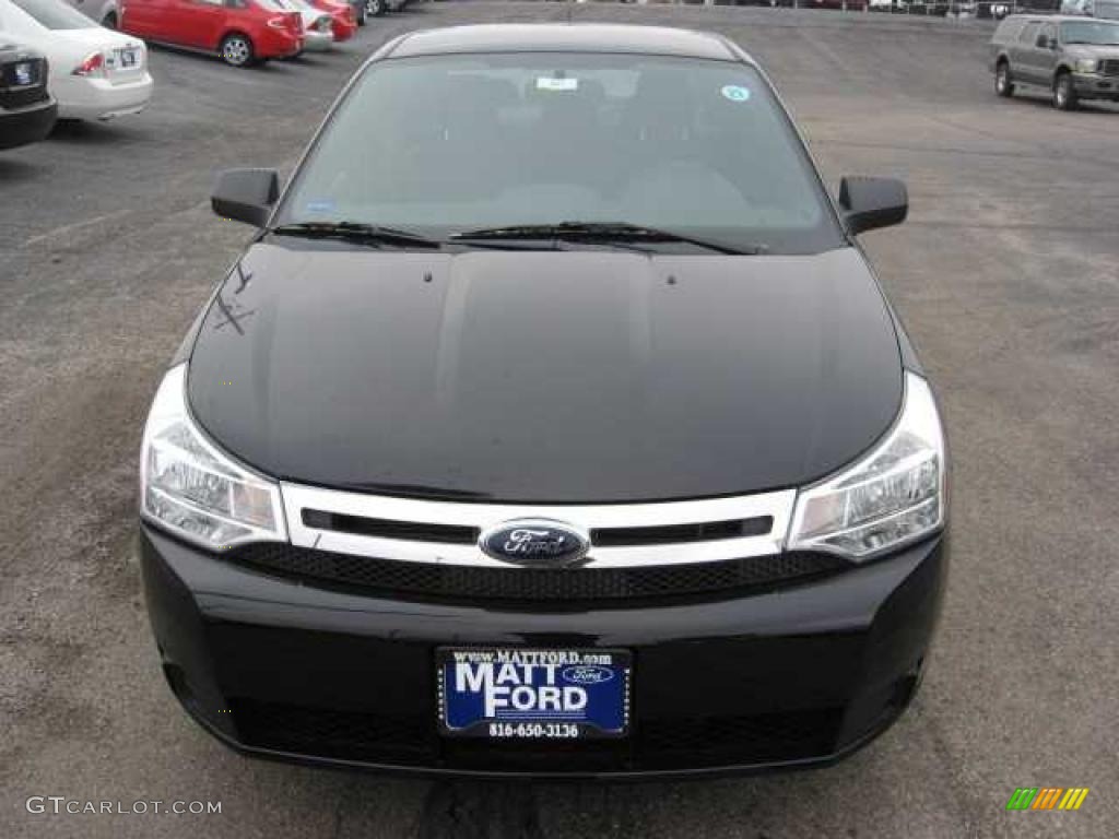 2009 Focus SE Sedan - Ebony Black / Charcoal Black photo #5