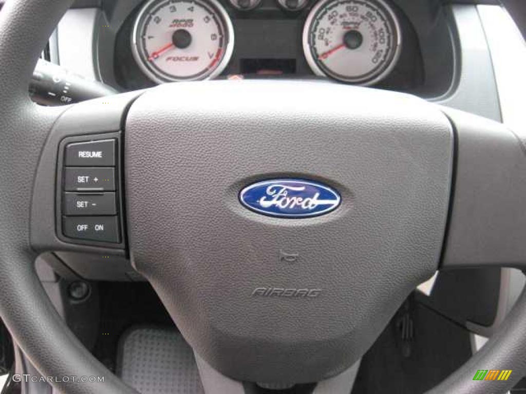 2009 Focus SE Sedan - Ebony Black / Charcoal Black photo #11