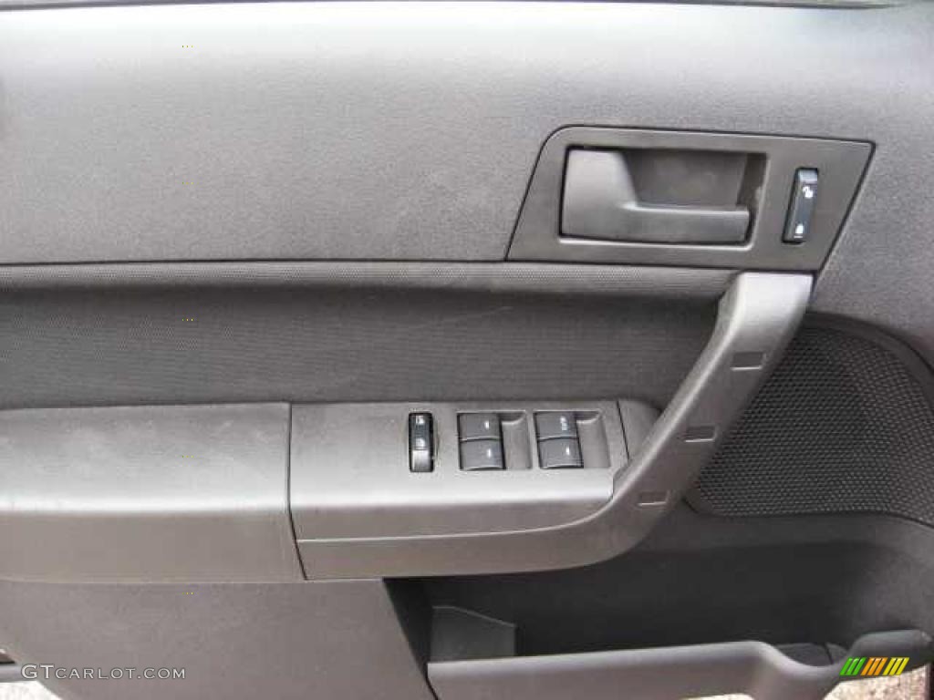 2009 Focus SE Sedan - Ebony Black / Charcoal Black photo #12