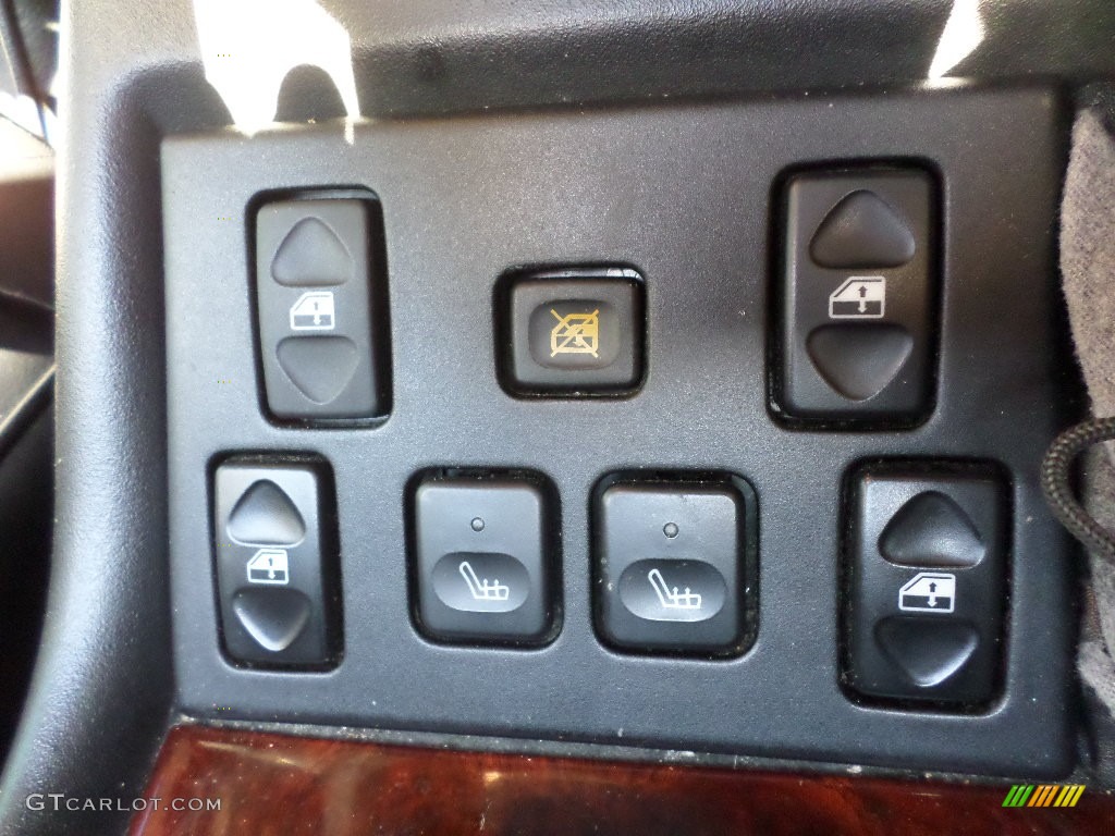 2004 Discovery SE - Java Black / Black photo #11