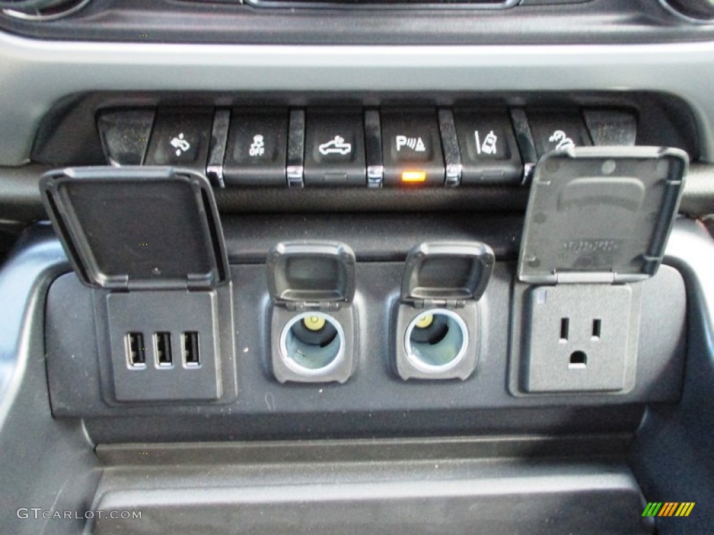 2015 GMC Sierra 1500 SLT Crew Cab 4x4 Controls Photo #99519076