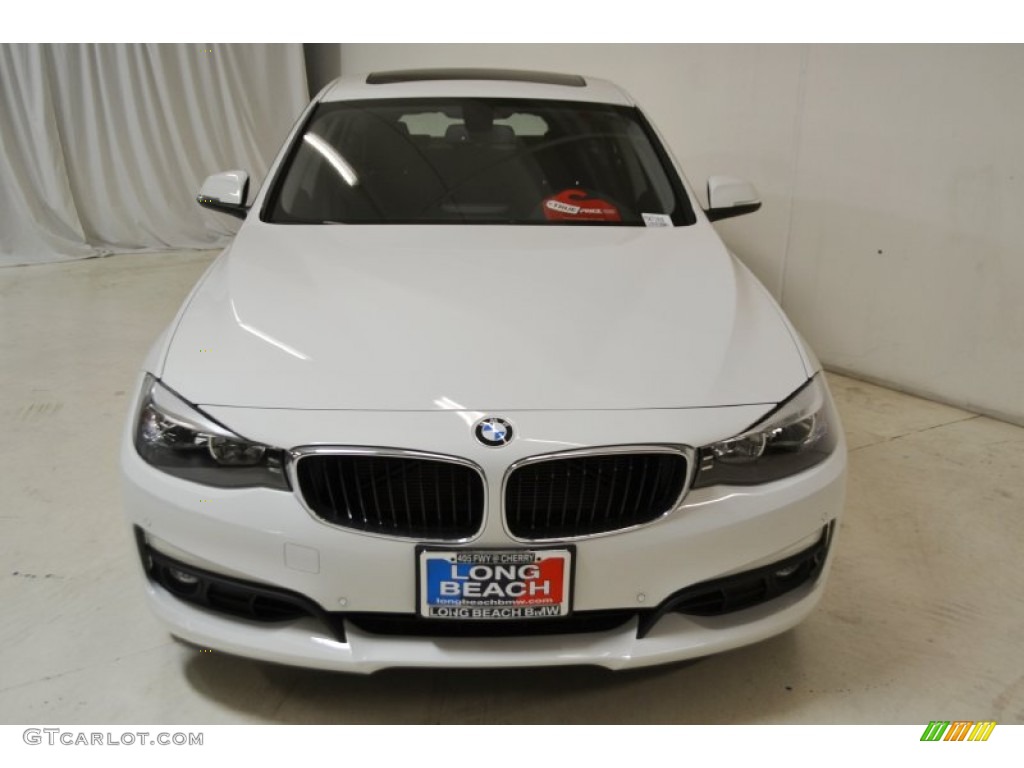 2015 3 Series 328i xDrive Gran Turismo - Alpine White / Black photo #4