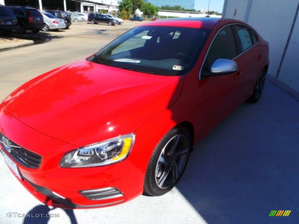 2015 S60 T6 AWD R-Design - Passion Red / Off-Black photo #3