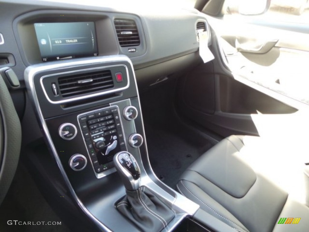 2015 S60 T6 AWD R-Design - Passion Red / Off-Black photo #13