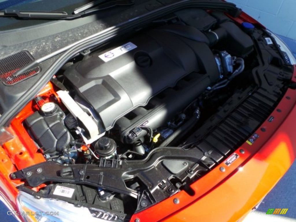 2015 S60 T6 AWD R-Design - Passion Red / Off-Black photo #29