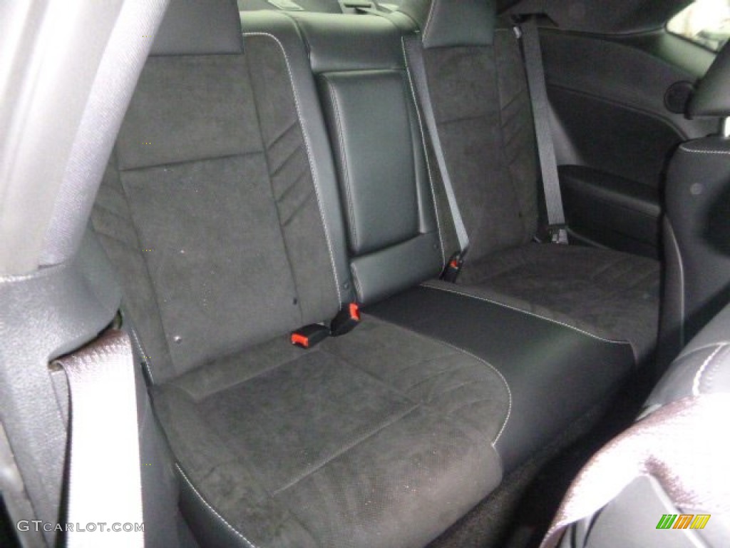 2015 Dodge Challenger SRT 392 Rear Seat Photo #99525213