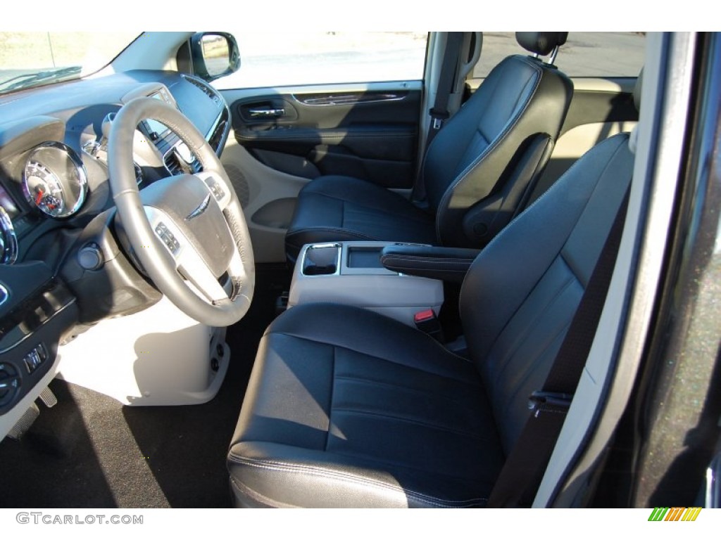 2014 Town & Country Touring - Brilliant Black Crystal Pearl / Black/Light Graystone photo #12