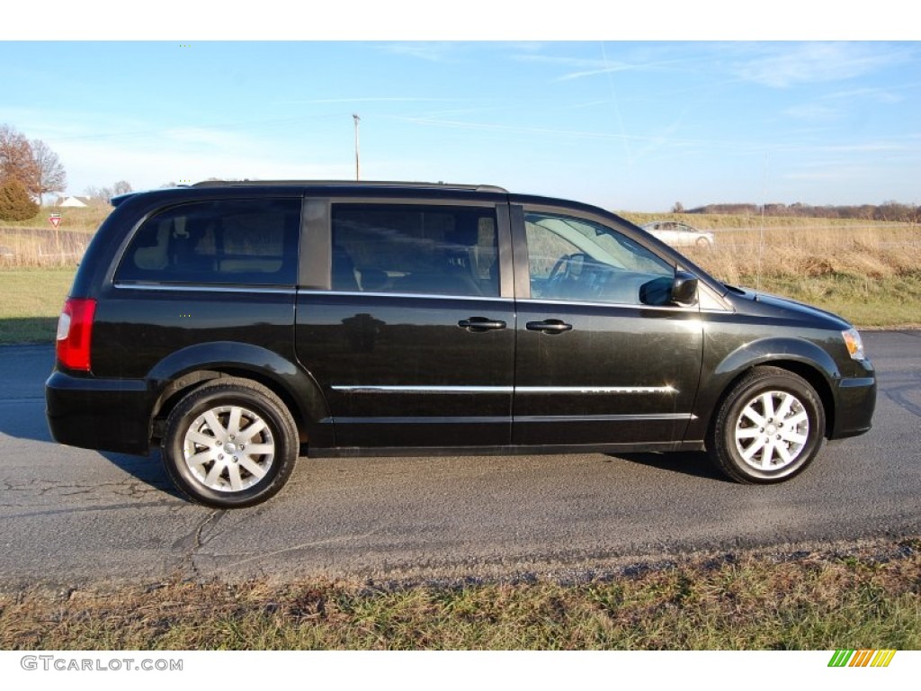 2014 Town & Country Touring - Brilliant Black Crystal Pearl / Black/Light Graystone photo #29