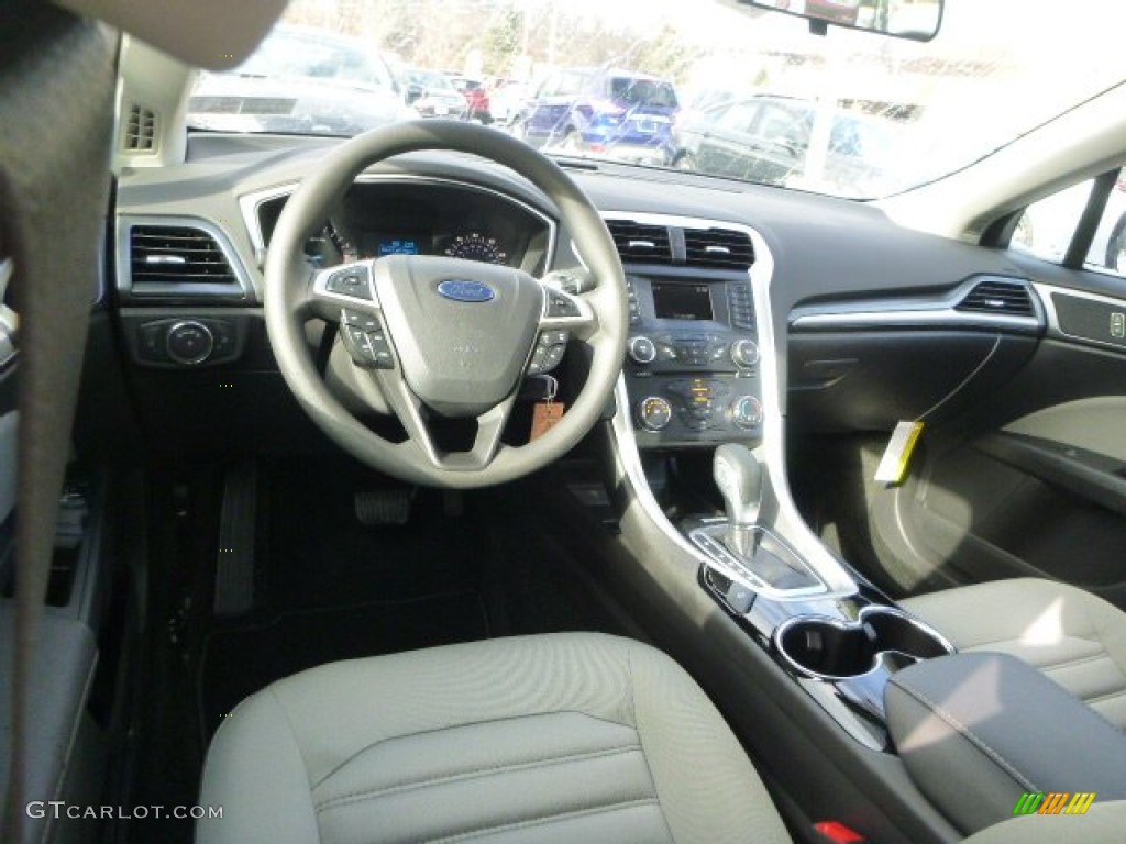 2015 Fusion S - Oxford White / Earth Gray photo #8