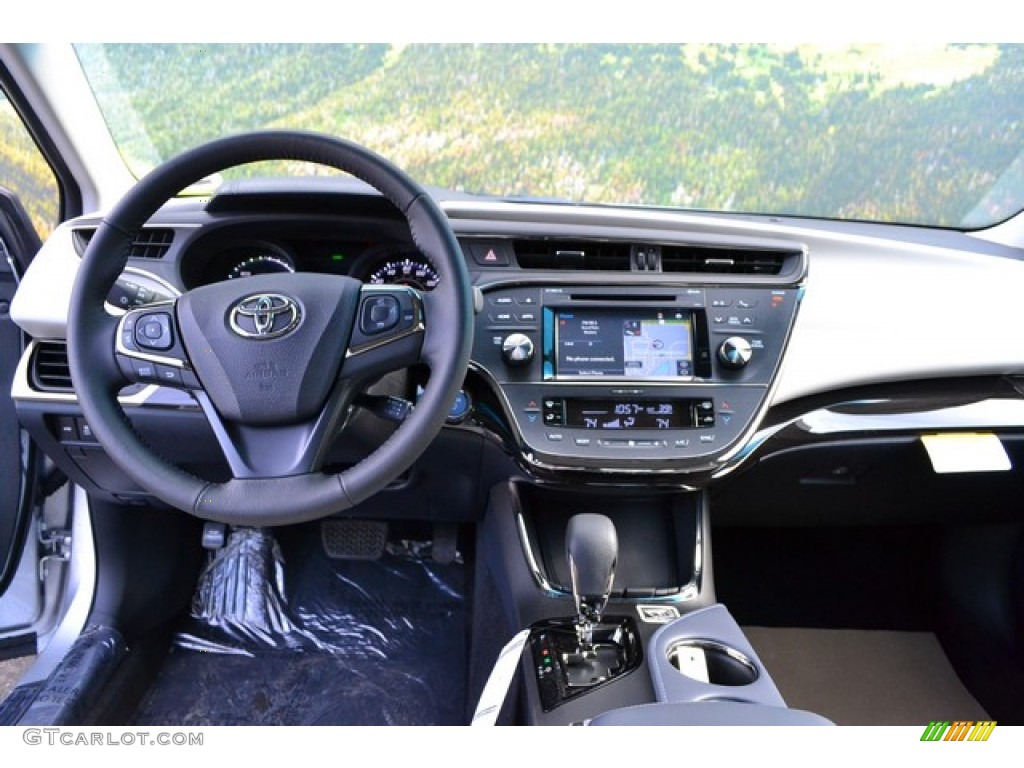 2015 Toyota Avalon Hybrid XLE Premium Dashboard Photos