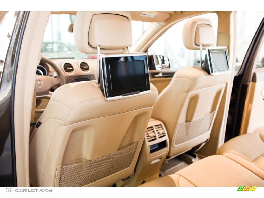 2012 GL 450 4Matic - Dakota Brown Metallic / Cashmere photo #32