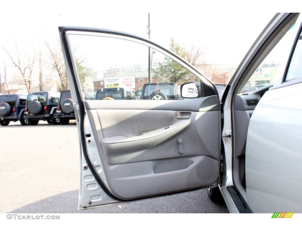 2004 Corolla CE - Moonshadow Gray Metallic / Light Gray photo #11
