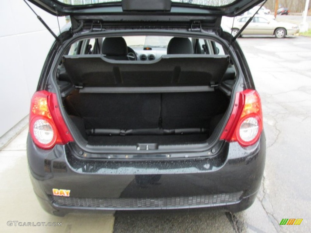 2011 Aveo Aveo5 LT - Black Granite Metallic / Charcoal photo #16