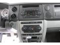 2006 Bright Silver Metallic Jeep Commander   photo #28