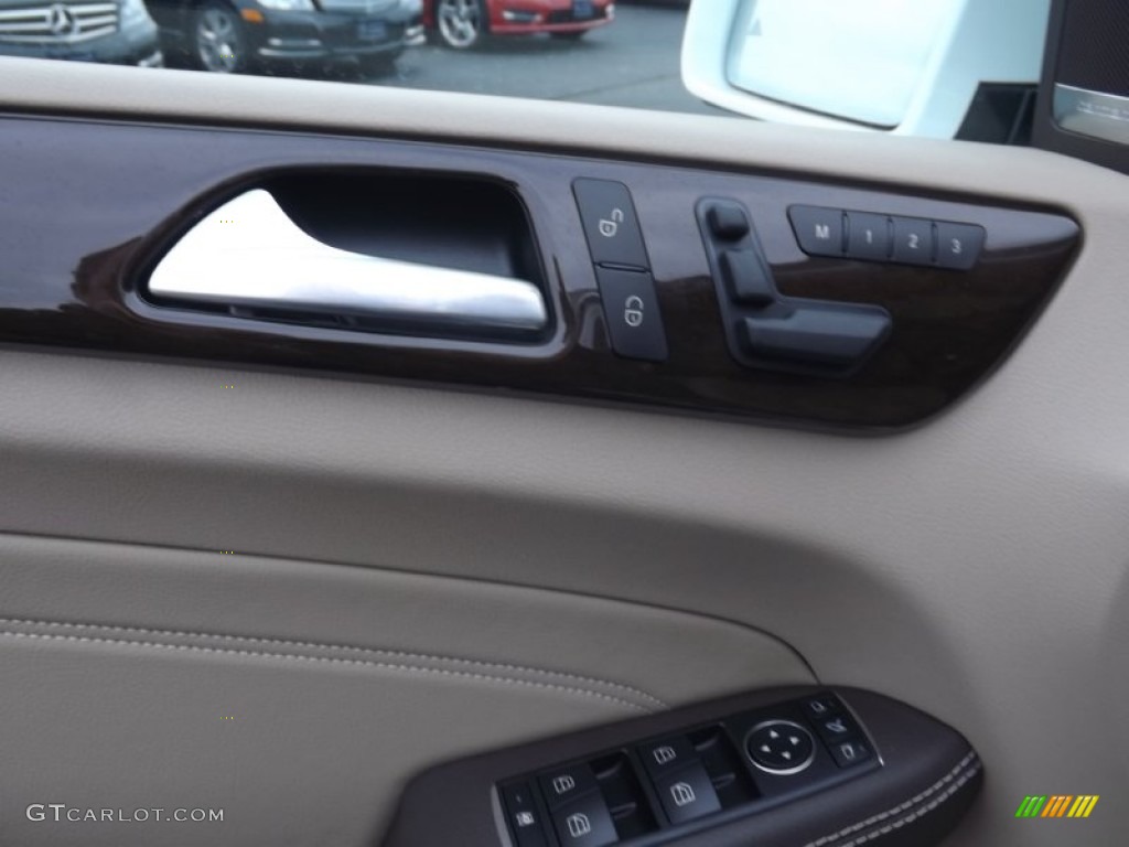 2015 Mercedes-Benz ML 250 BlueTEC 4Matic Controls Photo #99555016