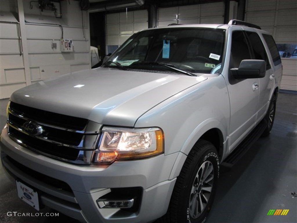 2015 Expedition XLT - Ingot Silver Metallic / Ebony photo #3