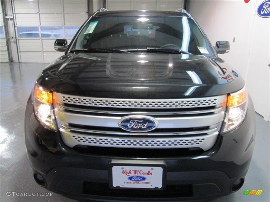2015 Explorer XLT - Tuxedo Black / Charcoal Black photo #2