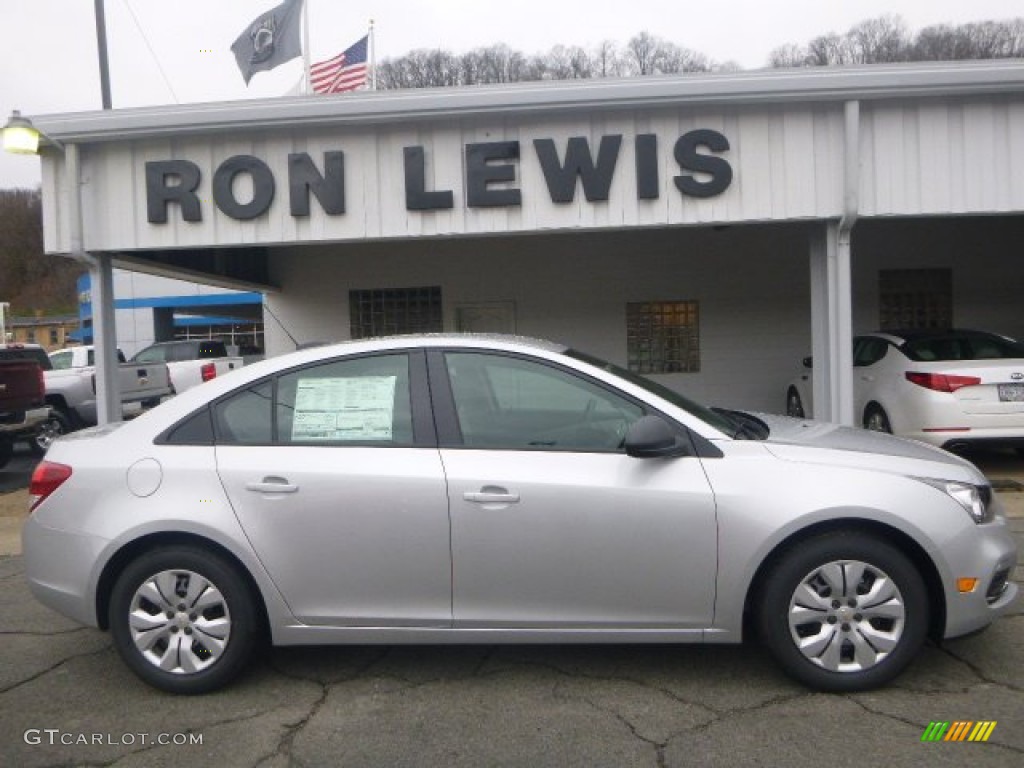 2015 Cruze LS - Silver Ice Metallic / Jet Black/Medium Titanium photo #1