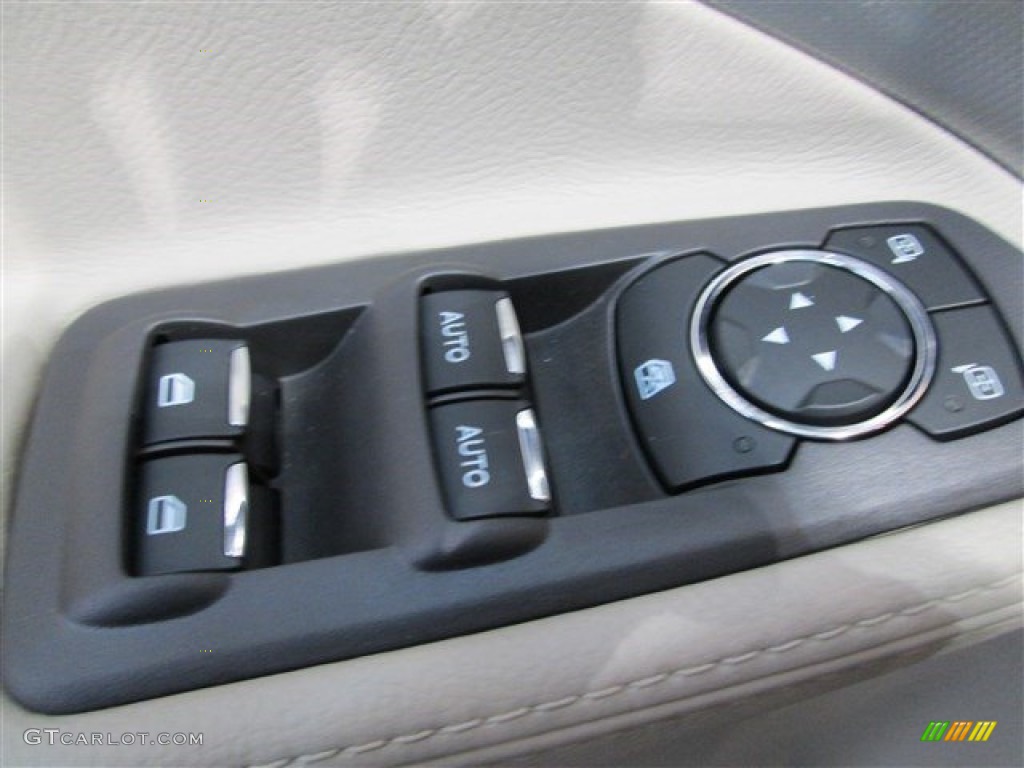 2015 Explorer XLT - Ingot Silver / Medium Light Stone photo #23