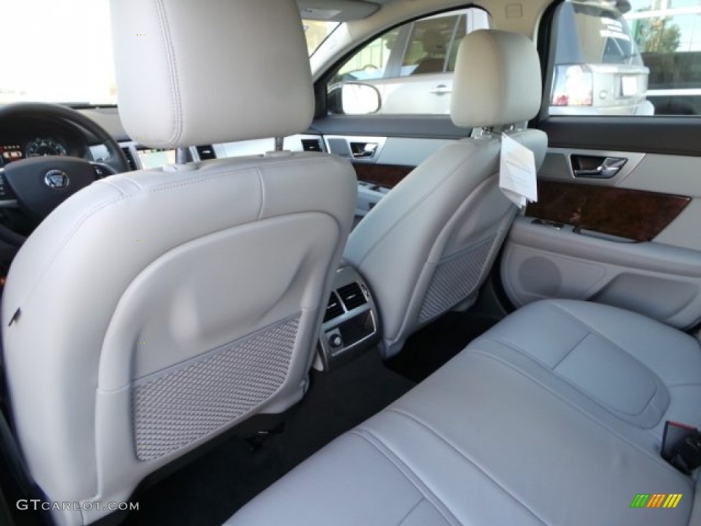 Dove/Warm Charcoal Interior 2015 Jaguar XF 2.0T Premium Photo #99587211