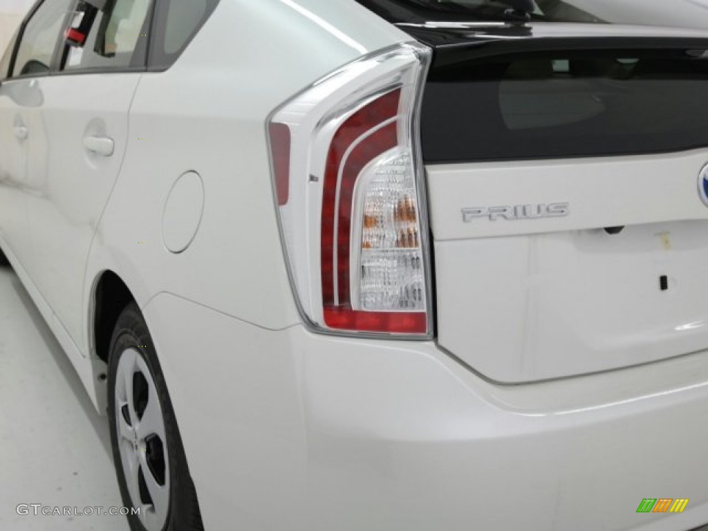 2015 Prius Two Hybrid - Blizzard Pearl / Misty Gray photo #8