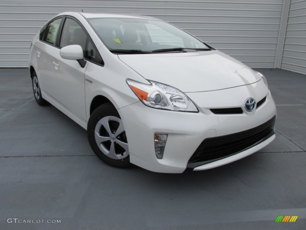 2015 Prius Two Hybrid - Blizzard Pearl / Bisque photo #1