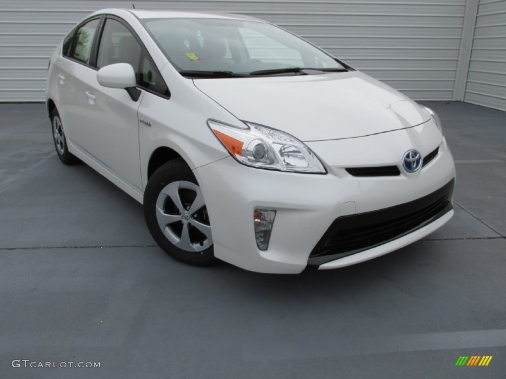 2015 Prius Two Hybrid - Blizzard Pearl / Bisque photo #2