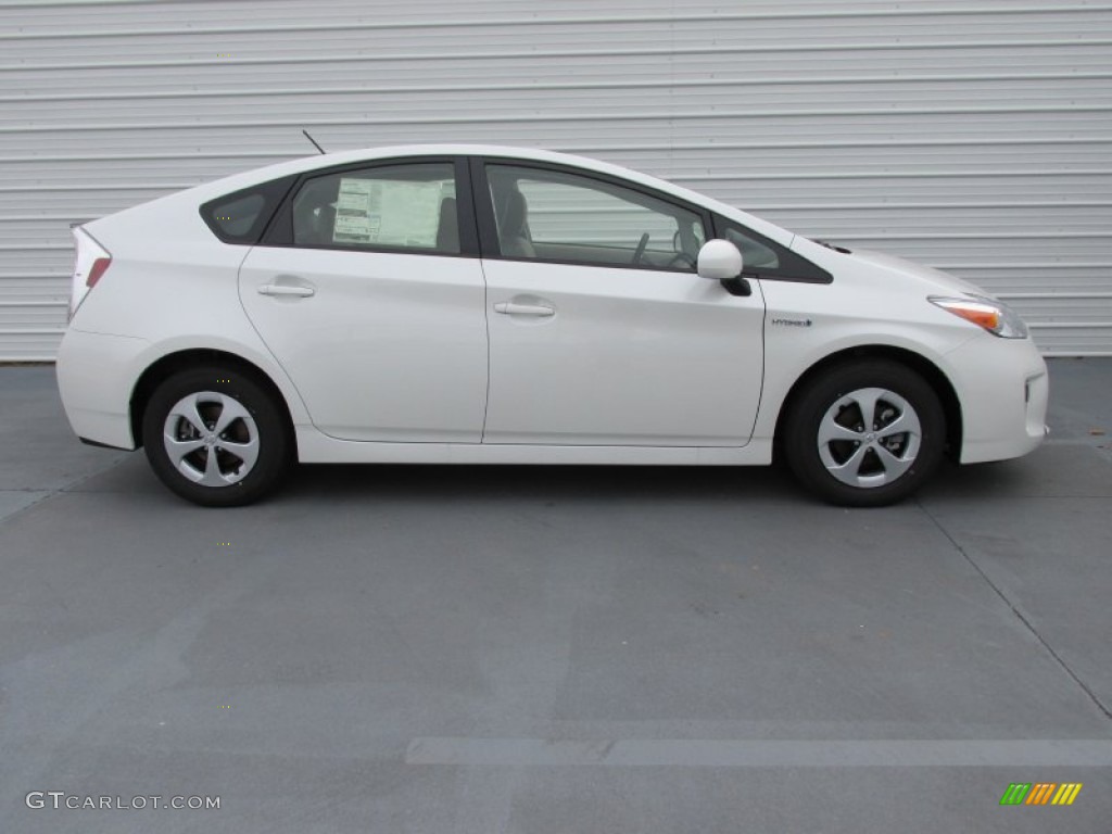 2015 Prius Two Hybrid - Blizzard Pearl / Bisque photo #3