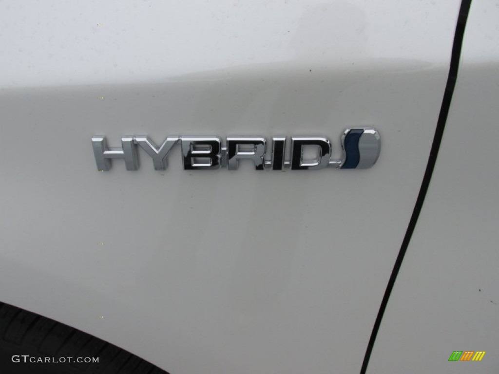 2015 Prius Two Hybrid - Blizzard Pearl / Bisque photo #12
