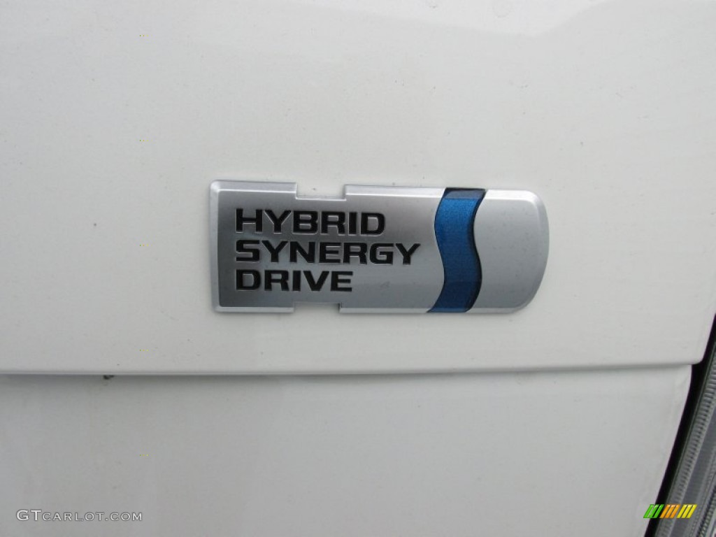 2015 Prius Two Hybrid - Blizzard Pearl / Bisque photo #16