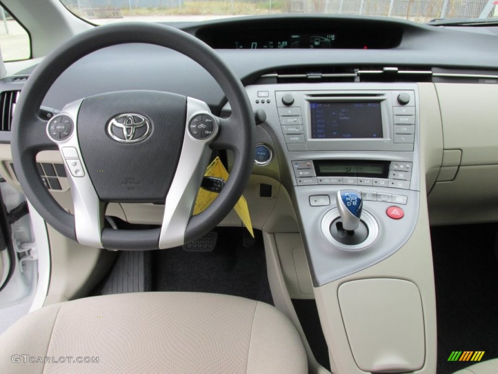 2015 Prius Two Hybrid - Blizzard Pearl / Bisque photo #26