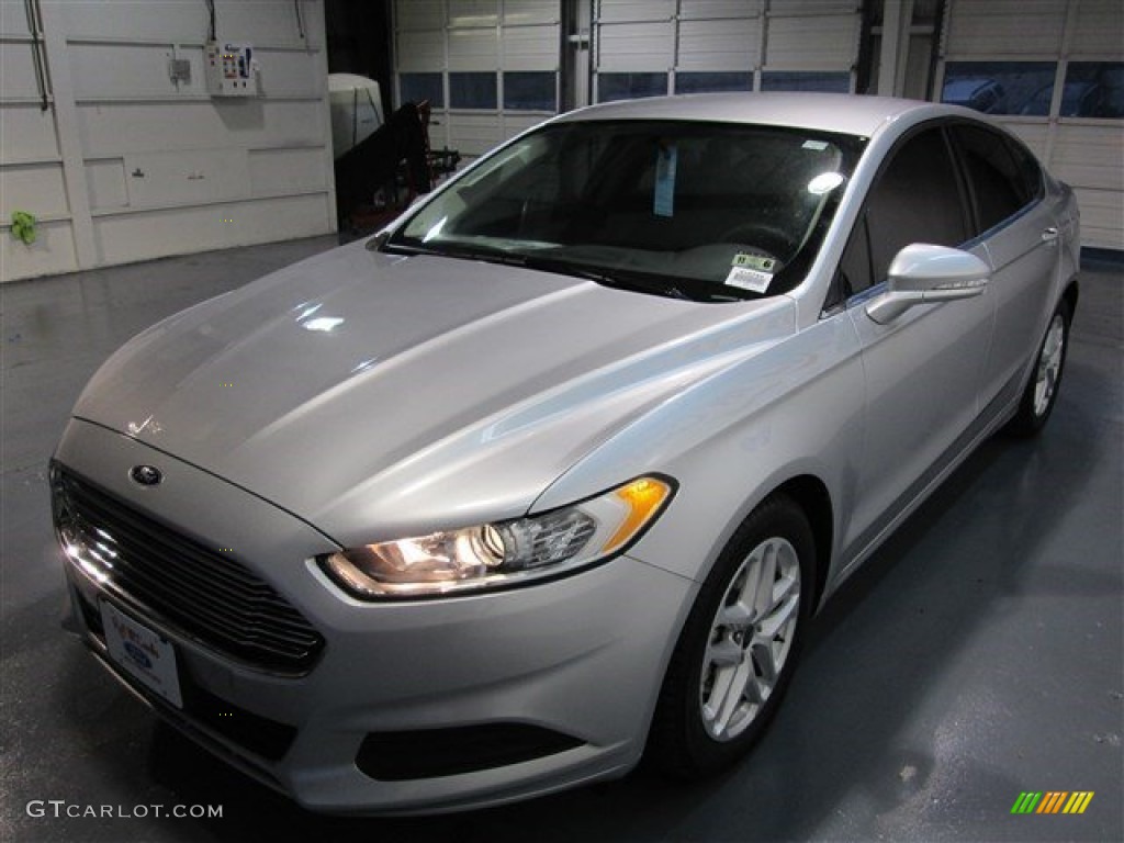 2015 Fusion SE - Ingot Silver Metallic / Charcoal Black photo #3