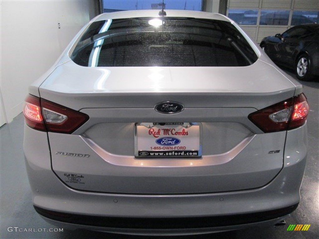 2015 Fusion SE - Ingot Silver Metallic / Charcoal Black photo #5