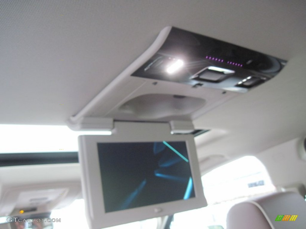 2014 Chevrolet Silverado 1500 High Country Crew Cab 4x4 Entertainment System Photos