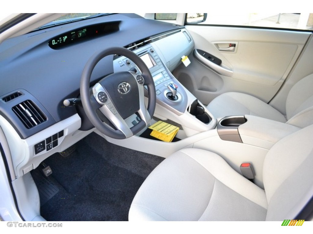 2015 Prius Three Hybrid - Blizzard Pearl / Misty Gray photo #5